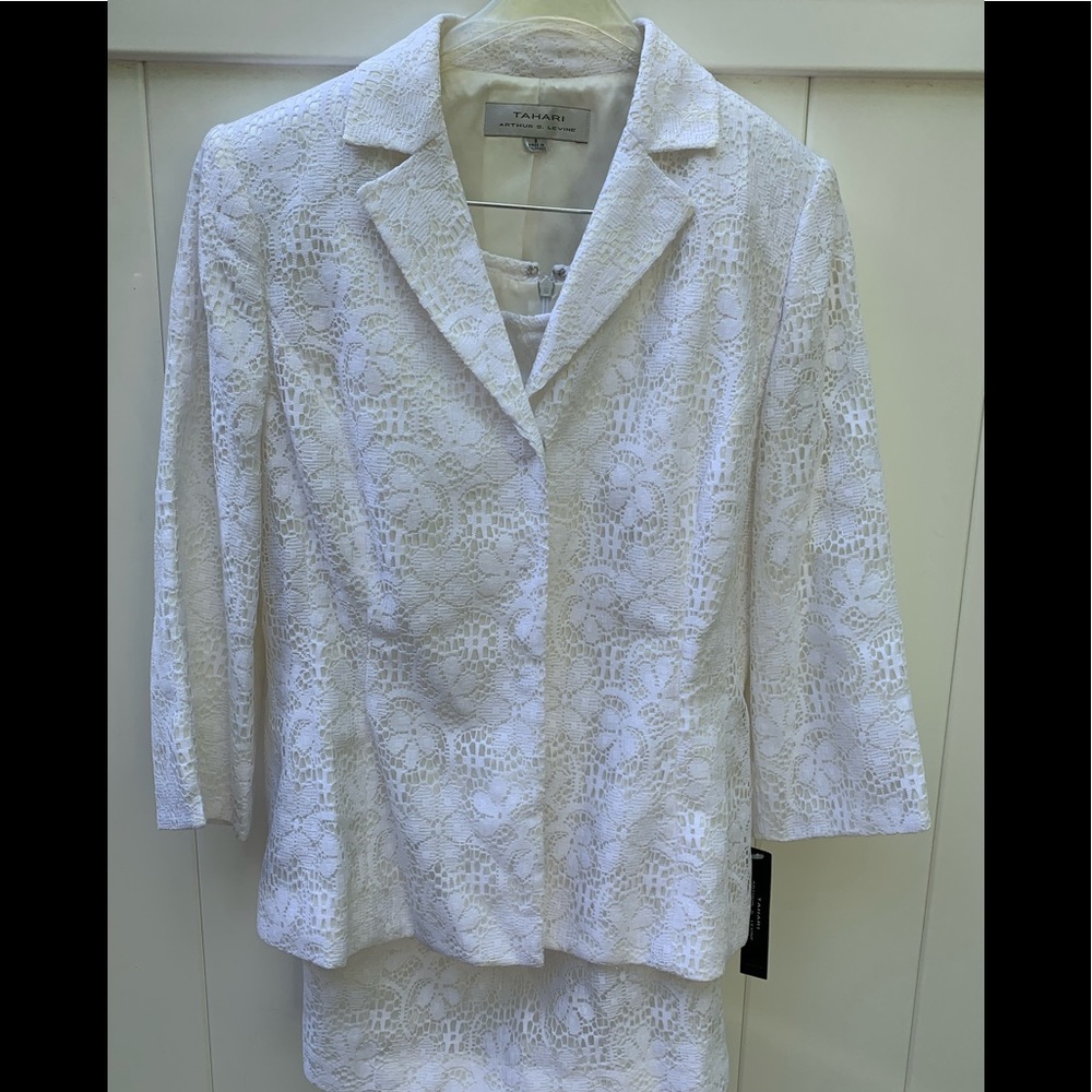 NWT Tahari White Overlay Skirted Suit Bride 8
